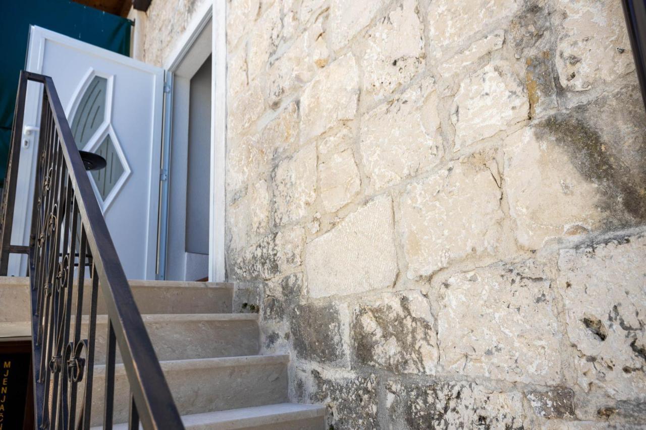 Apartments "Lory" -Baska Voda Exterior photo